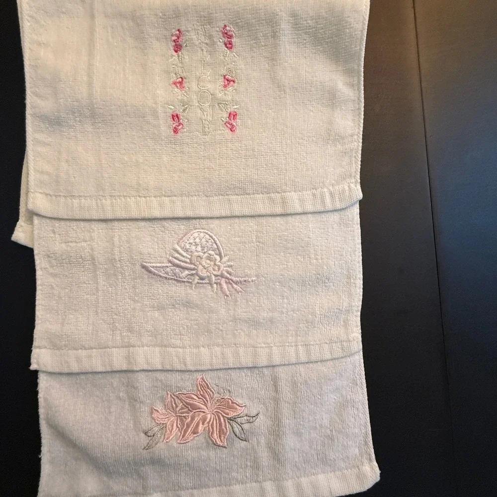 Vintage White Embroidered Hand Towels Set of 3 Floral Hat Welcome Pink Cotton